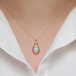 AAA-Welo-Opal-Goldanhänger