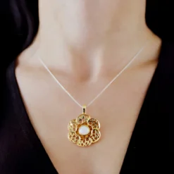 AAA-Welo-Opal-Goldanhänger