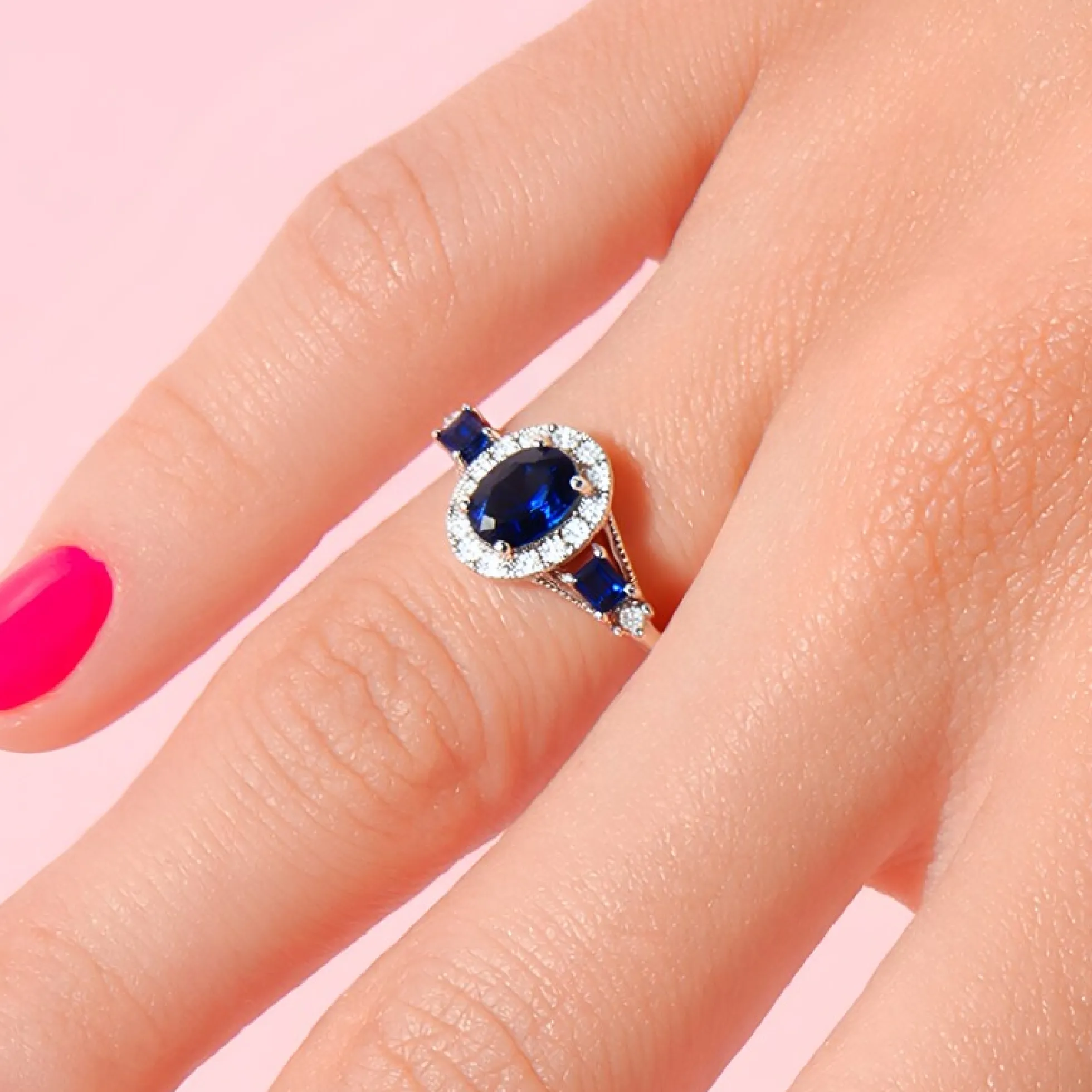 Blauer Ceylon-Saphir-Goldring