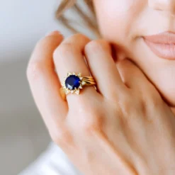 Blauer Madagaskar-Saphir-Goldring