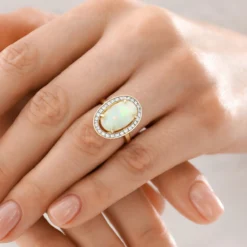 Brasilianischer Weißer Opal-Goldring