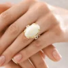 Brasilianischer Weißer Opal-Goldring