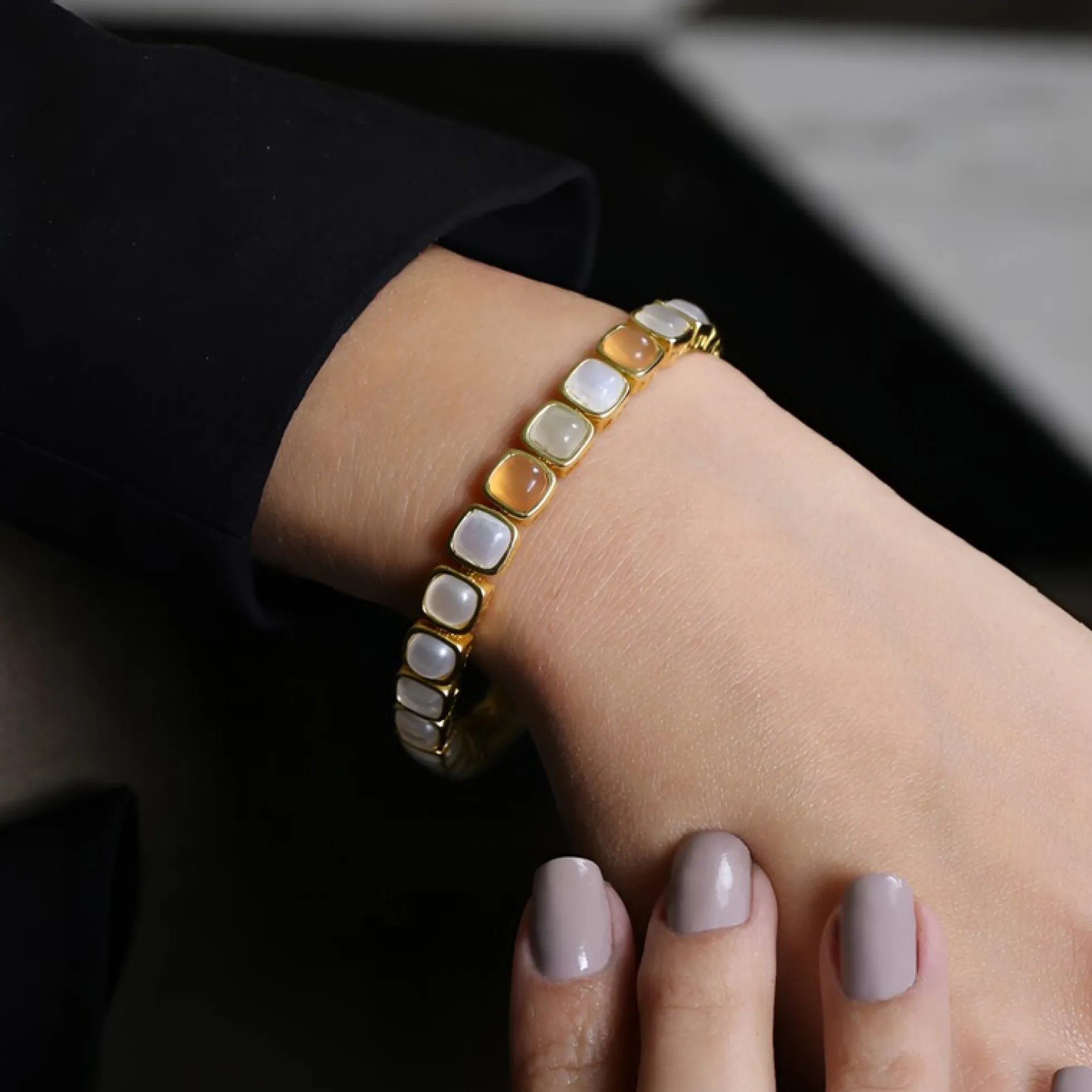 Mondstein-Silberarmband