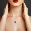 Pinkfarbener Madagaskar-Saphir-Silberanhänger