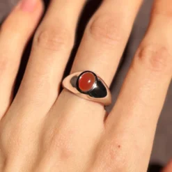 Roter Onyx-Silberring